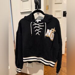 New Orleans Saints hoodie
Small EUC
Wear by Erin Andrews